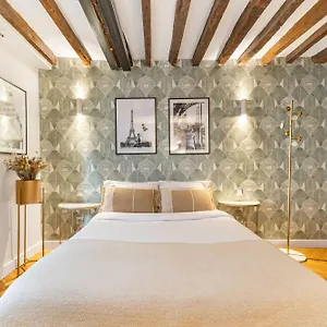  Appartement Amazing Historical Parisien Loft Next To Louvre Area !
